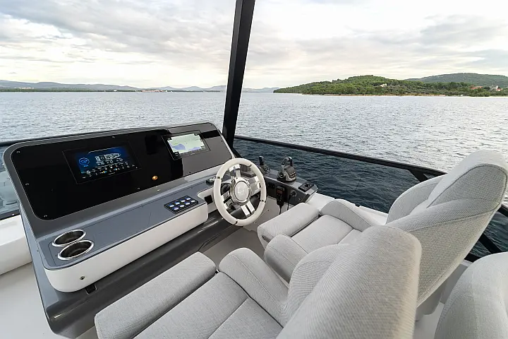 Azimut 68 Fly - 