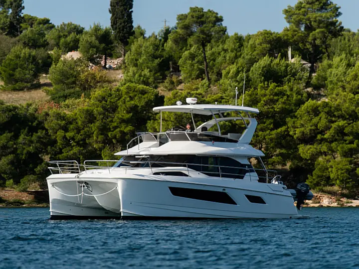 Aquila 44 Power catamaran - 