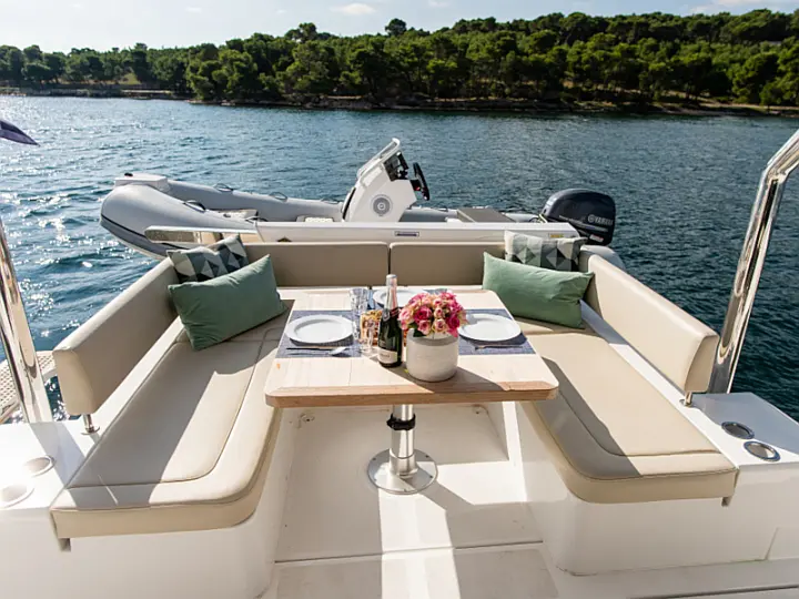 Aquila 44 Power catamaran - 