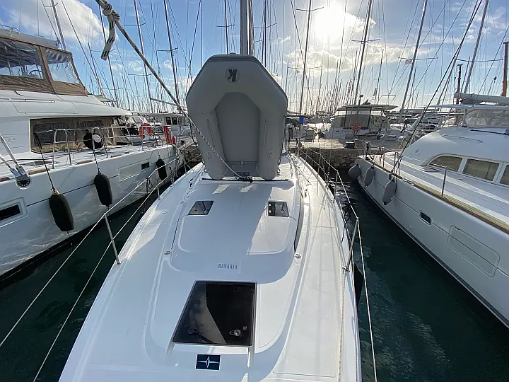 Bavaria C42 - 