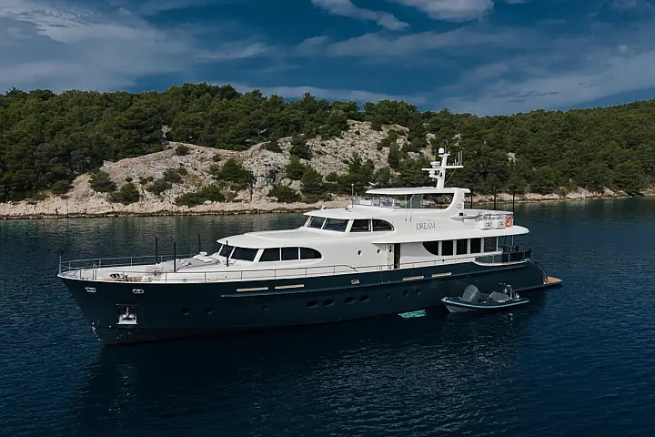 Luxury Motor Yacht - 