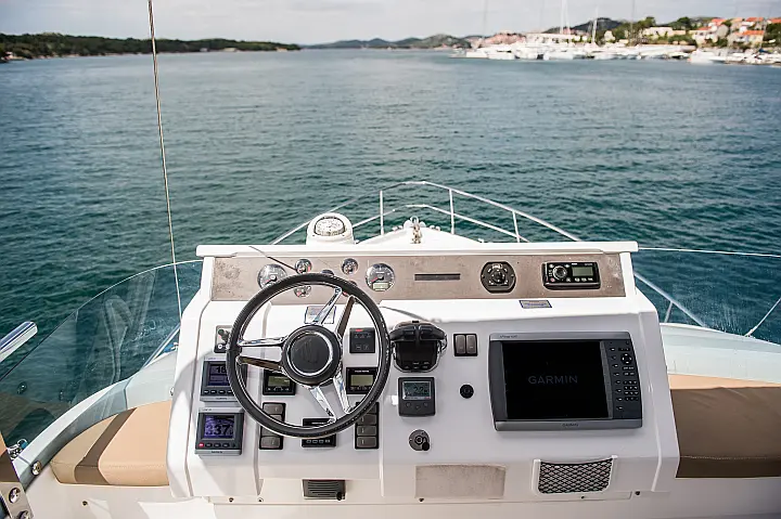 Fairline Squadron 42 - 