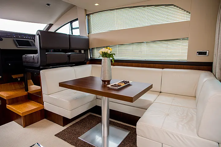 Fairline Squadron 42 - 